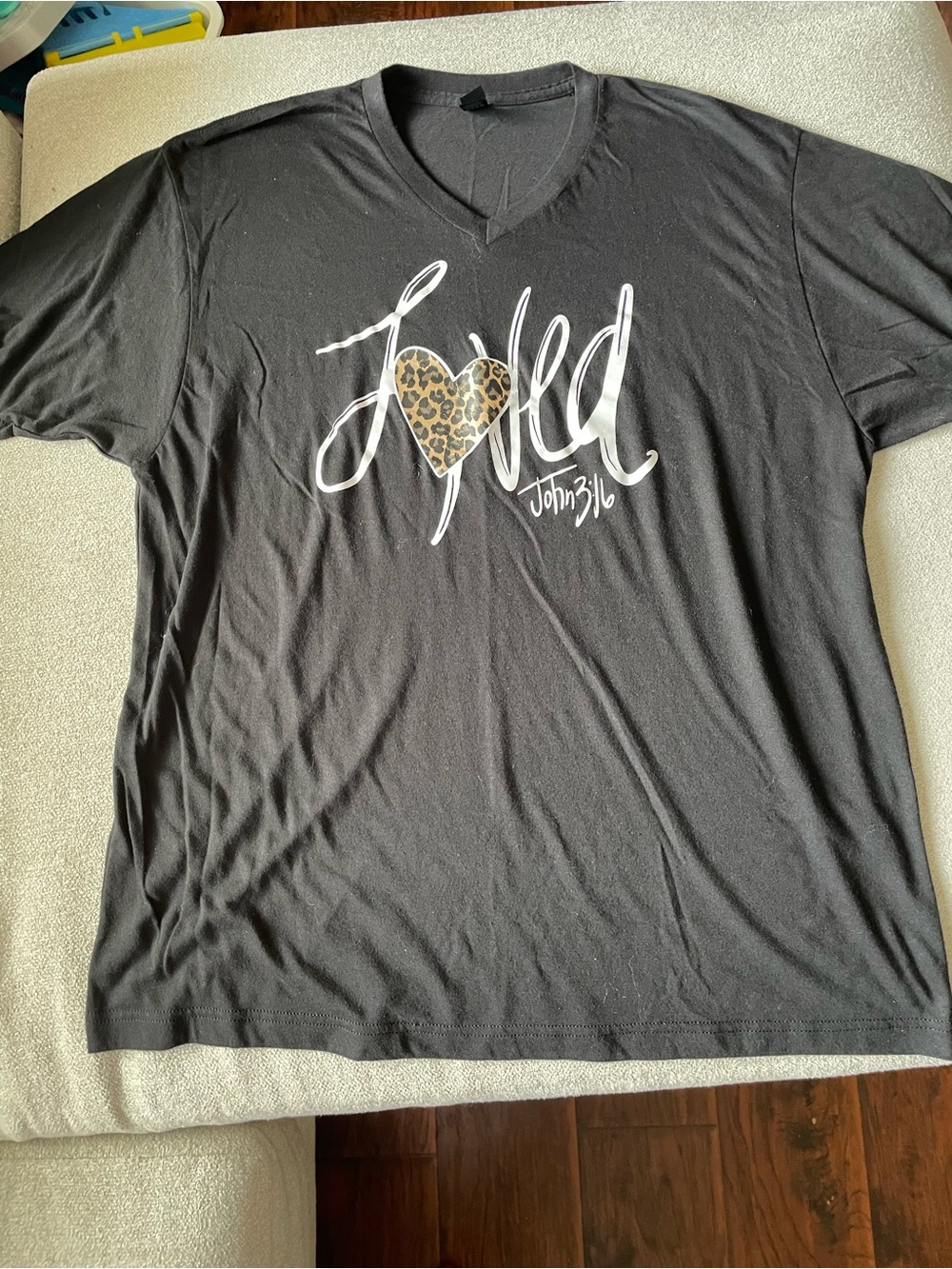 Juniors Graphic Short Sleeve Tee XL
